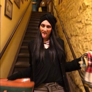 Meet your Posher, Danielle